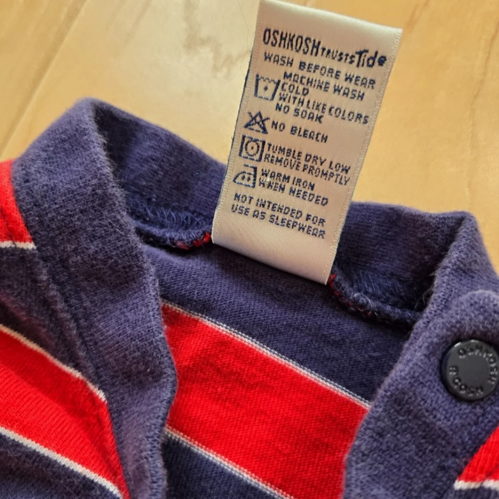 Vintage 1990s Y2K OshKosh B'Gosh red/navy blue striped alligator bodysuit